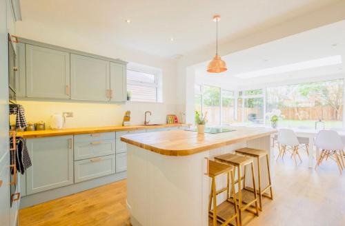 New Forest District Ski Chalet | Gorgeous Luxury Chalet, New Forest & Coast &