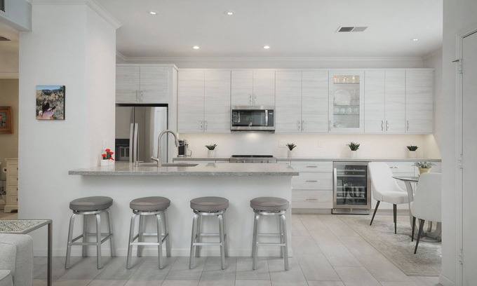 Kierland Condo | Gorgeous Luxury Condo - Walk to Kierland Commons