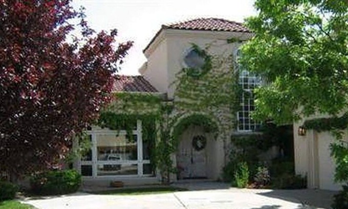 Northeast Heights House | Gorgeous Mediterranean style house inside Tanoan Country Club Gated Community