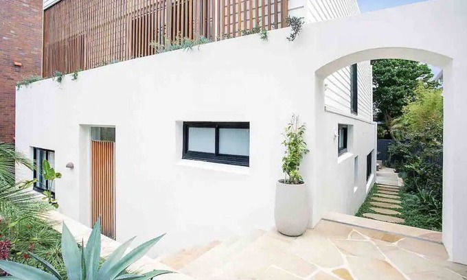 Bronte House | Gorgeous new designer beach home walking distance to beaches and cafes