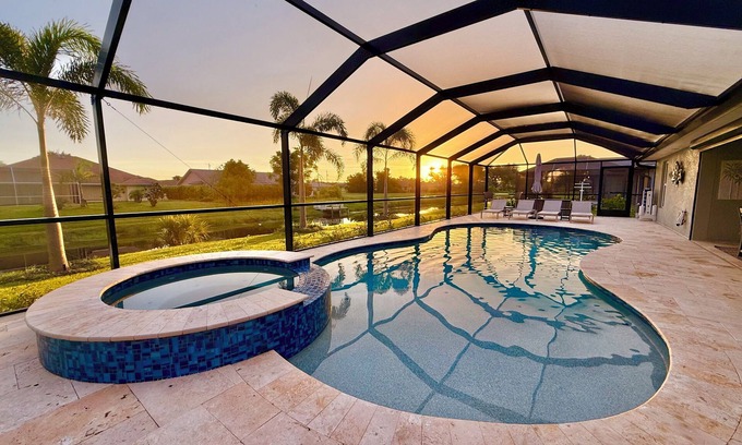 Pinehurst House | Gorgeous Newer 4bd/2ba Canal Home, Large Heated Pool/Hot Tub, Game Room, Pets Ok
