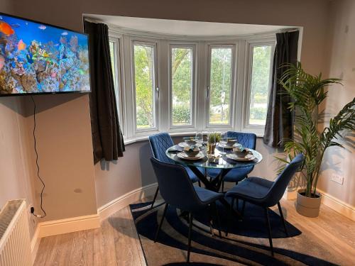 London Borough of Ealing Apartment | Gorgeous North London apartment