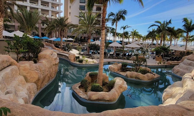 Zona Hotelera Resort | Gorgeous Oceanfront, Christmas in Cabo, family friendly, luxury spa & resort