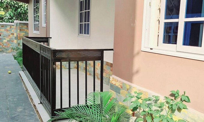 Accra Apartment | Gorgeous Quiet & Comfy Close to Highway