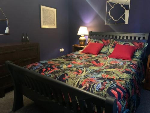 Old Town Hastings Apartment | Gorgeous seaside getaway.