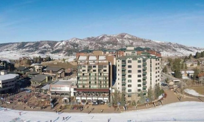 Steamboat Springs Resort | Gorgeous Valley View Guest Room Sheraton Steamboat Resort Villas 12/24-12/28