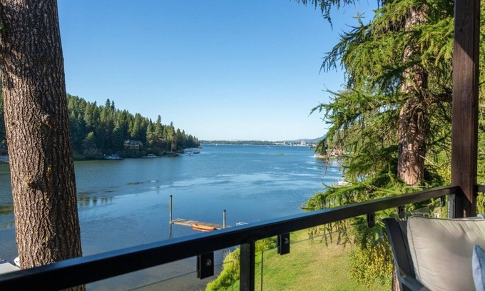 Coeur d'Alene House | Gorgeous Views 15 min to downtown Peace and Serenity
