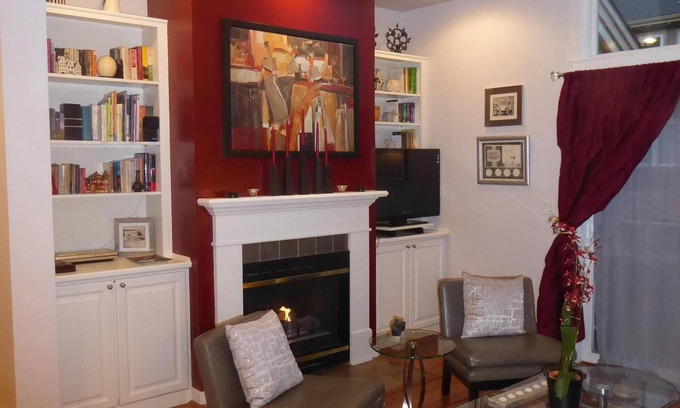 Northwest Portland House | Gorgeous Westside Townhouse-10 Minutes to Downtown/Nike