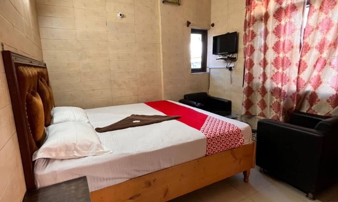 Palampur Hotel | Goromgo Raj Golden & Restaurant Palampur