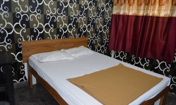 Yeshwanthpur Hotel | Goroomgo Banglore Residency Banglore