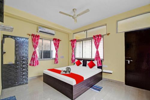 Kolkata Hotel | Goroomgo Dream LIne Kalikapur Kolkata