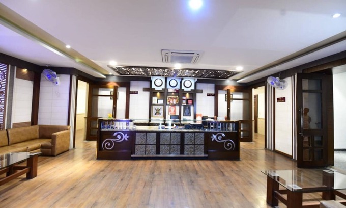 Bodh Gaya Hotel | Gorooomgo Jataka Inn Bodhgya