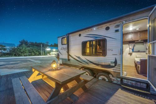 Sokcho House | Goseong Jjun Camping Pension