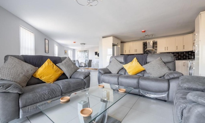 Ballygowan House | Gourleys Hideout