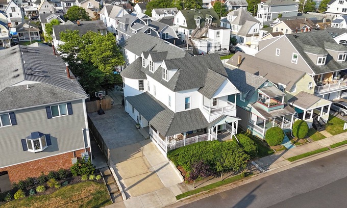 Bradley Beach House | Grace by the Sea (Whole House)