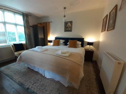 Glastonbury House | Grail Cottage