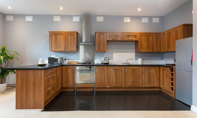Ayr Apartment | Granary Suite No3 - Donnini Apartments