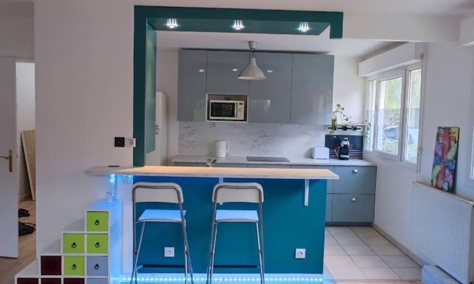 Alouettes Apartment | Grand appartement en face du RER A, Parking, Paris 20 mn, Disneyland 40 mn