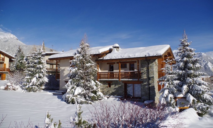 Aussois Ski Chalet | Grand Chalet - Pierres et Bois - au Coeur D'un Village Savoyard Pittoresque