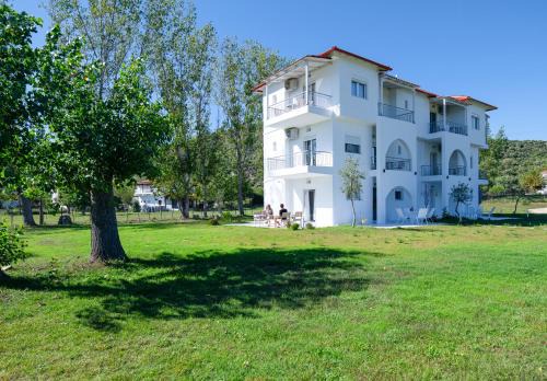 Sithonia Apartment | Grand Garden Slow Living Experience