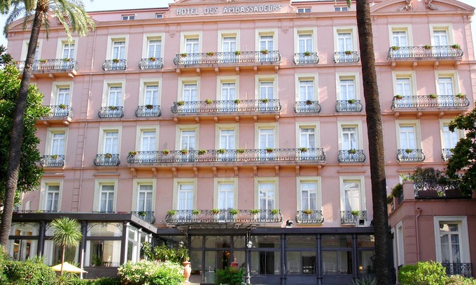 Old Town Hotel | Grand Hôtel des Ambassadeurs