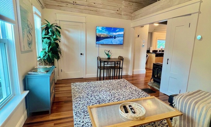Grand Haven House | Grand Haven Downtown Charm