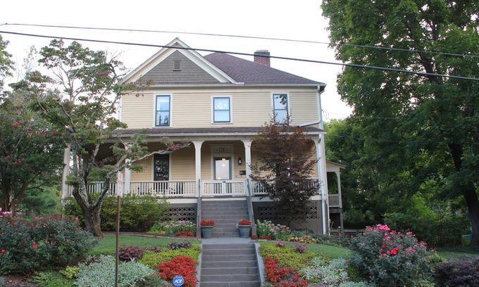 Historic Montford House | Grand home near downtown Asheville