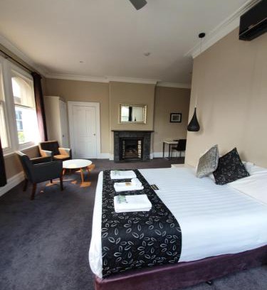 Newcastle Hotel | Grand Hotel
