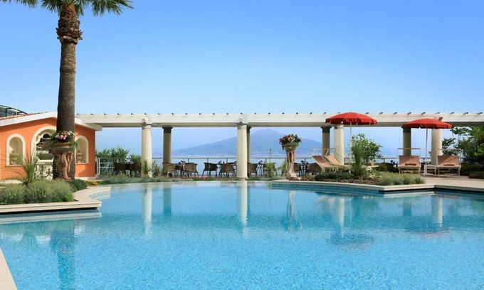 Sorrento City Centre Hotel | Grand Hotel Royal