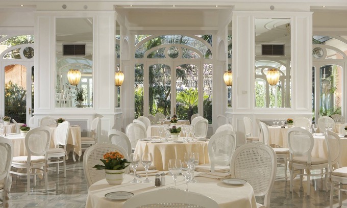 Sorrento City Centre Hotel | Grand Hotel Royal