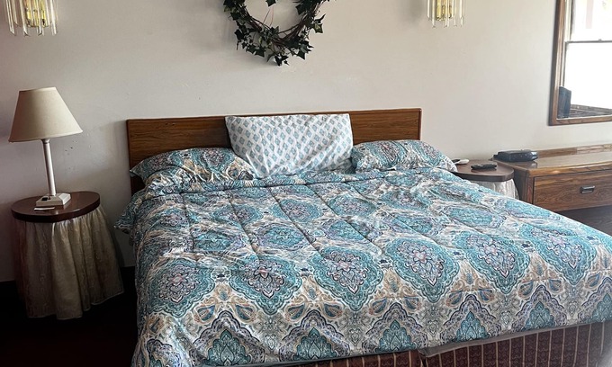 Howell Hotel | Grand Howell Inn