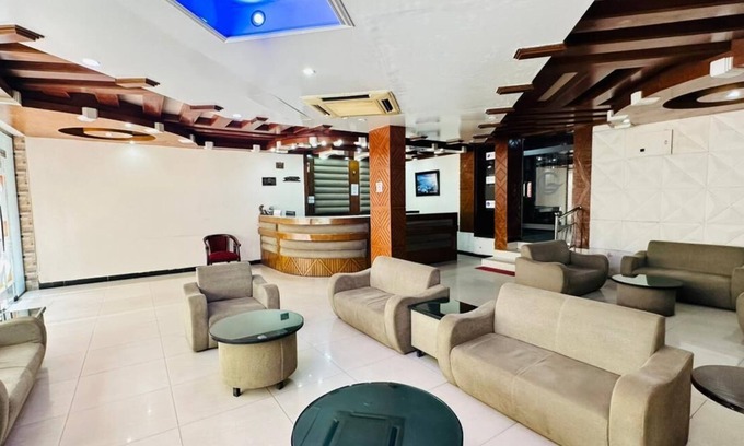 Uttara Hotel | Grand Lake View Hotel