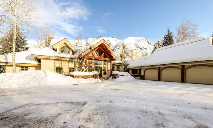 Sun Valley House | Grand Lane Ranch home w/private grill & access to shared pool and amenities!
