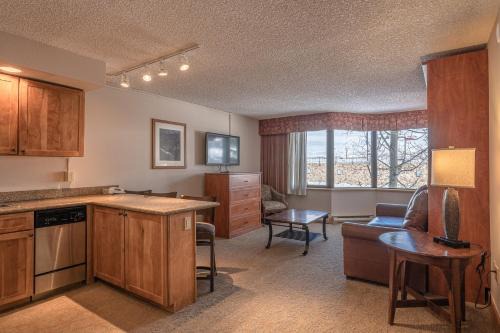 Crested Butte Apartment | Grand Lodge 1-Bedroom Condo with 3 Queens & Close to Everything condo