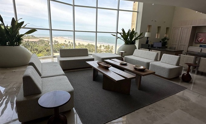 Centro Hotel | Grand Luxxe is a sophisticated getaway to the most discerning palates.