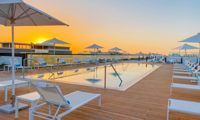 Garhoud Hotel | Grand Mercure Dubai City