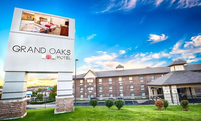 Branson Hotel | Grand Oaks Hotel