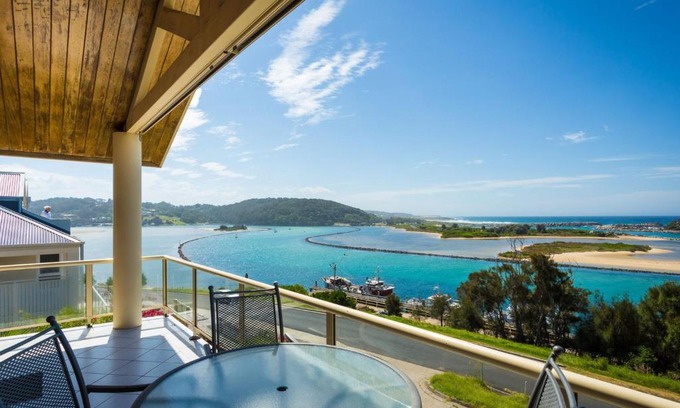 Narooma Apartment | Grand Pacific 1 Unit 3 - First Floor