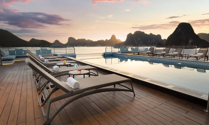 Ha Long Boat Rental | Grand Pioneers Halong Bay Cruise 1