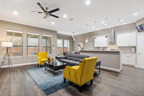 South Arlington House | Grand Prairie Getaway