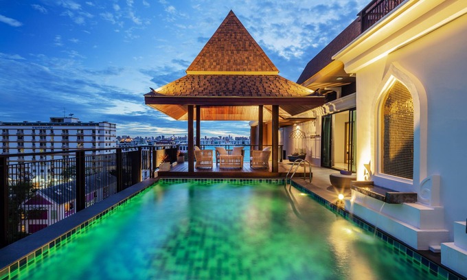 Phlabphla Hotel | Grand Sala Thai