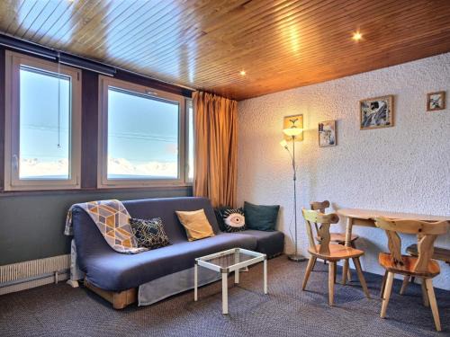 Plagne Centre Apartment | Grand studio pour 3 personnes, au pied des pistes, tout proche des commerces avec Wifi - FR-1-455-166