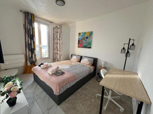 Montreuil Apartment | Grand T1 confortable - Calme et Proche de Paris