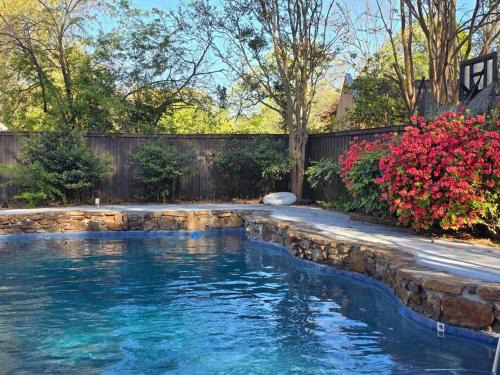 Ellendale House | Grand Tudor Mansion with Pool near Germantown
