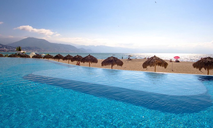 South Hotel Zone Hotel | Grand Venetian Condominium