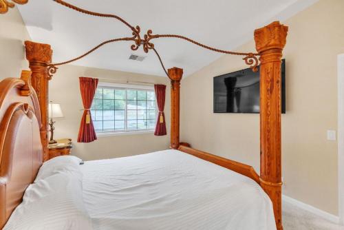 Nashville Apartment | Grand Wood Suites - 3rd Floor Back Side Corner Penthouse Suite 305
