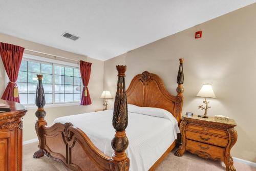 Nashville Apartment | Grand Wood Suites - 3rd Floor Back Side Corner Penthouse Suite 308