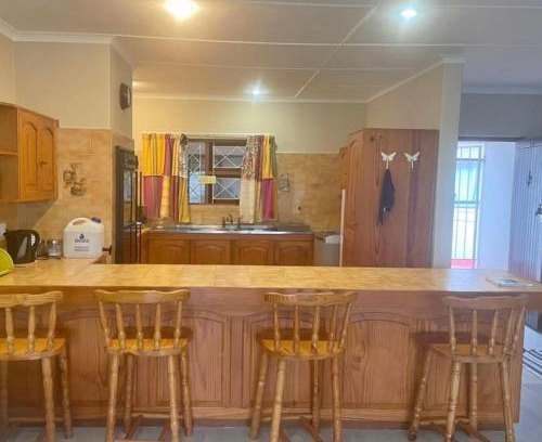 Port Alfred Apartment | Grand Yellow Apartment