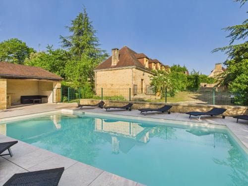 La Chapelle-Aubareil House | Grande maison pour 16 avec piscine et tennis