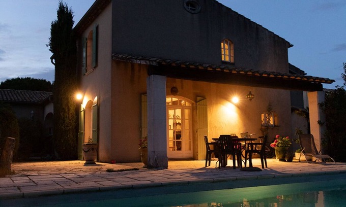 Pierrelatte House | Grande Maison Familiale Avec Piscine au Carrefour de Belles Régions Touristiques